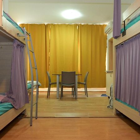 Skopje Hostel Екстер'єр фото
