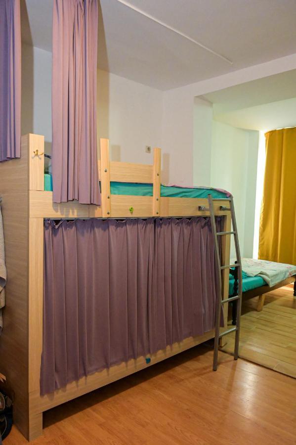 Skopje Hostel Екстер'єр фото